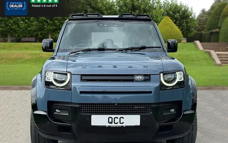 Used Land Rover Defender HSE Dynamic 249 HP (183 kW) 2025 Estate