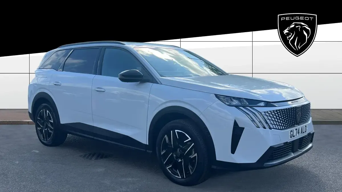 Usado Peugeot 5008 Allure 136 CV (100 kW) 2024 SUV