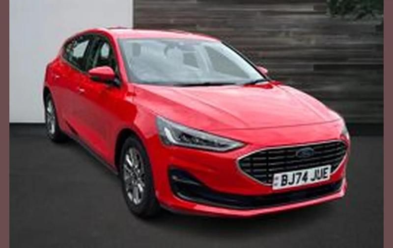 Used Ford Focus Titanium 153 HP (112 kW) 2024 Red Hatchback