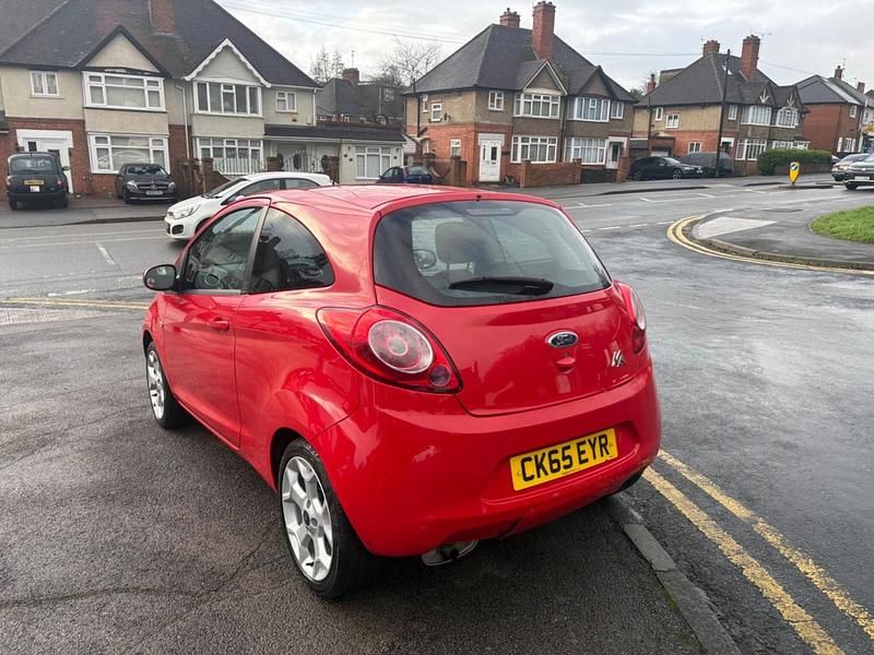 Used Ford Ka Zetec 69 HP (50 kW) 2015 Red Hatchback