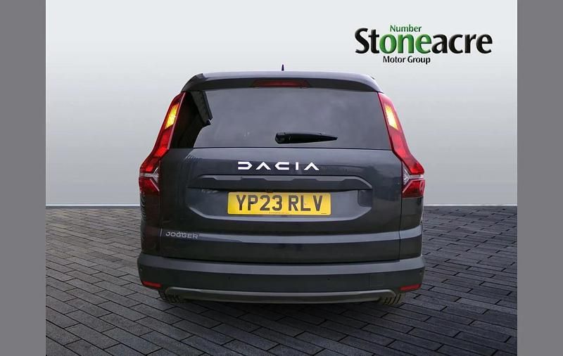 Used Dacia Jogger Extreme 110 HP (80 kW) 2023 Grey MPV