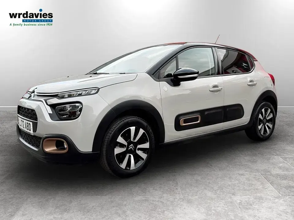 Używany Citroën C3 PureTech 82 KM (60 kW) 2023 Beżowy Hatchback
