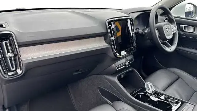 Used Volvo XC40 Ultra 194 HP (142 kW) 2026 SUV