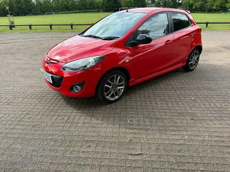 Used Mazda 2 Edition 2013 Red Hatchback