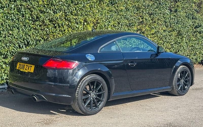 Begagnad Audi TT Sport 180 HK (132 kW) 2018 Svart Sportkupé