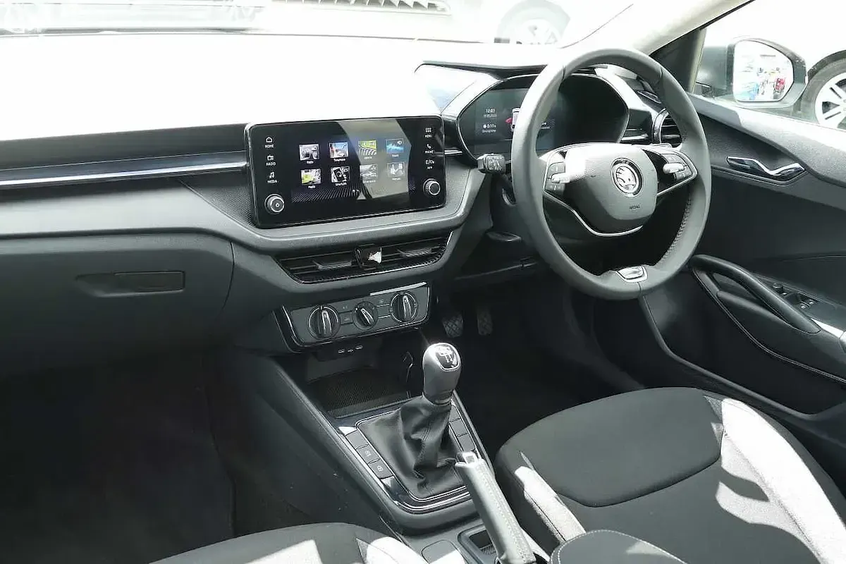 Gebraucht Skoda Fabia Comfort 94 PS (69 kW) 2024 Grau Kleinwagen