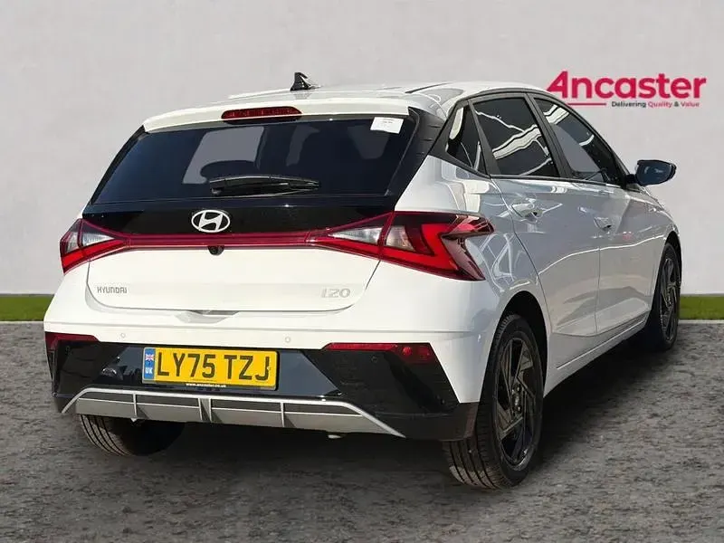 Used Hyundai i20 Blackline 88 HP (64 kW) 2026 White Hatchback