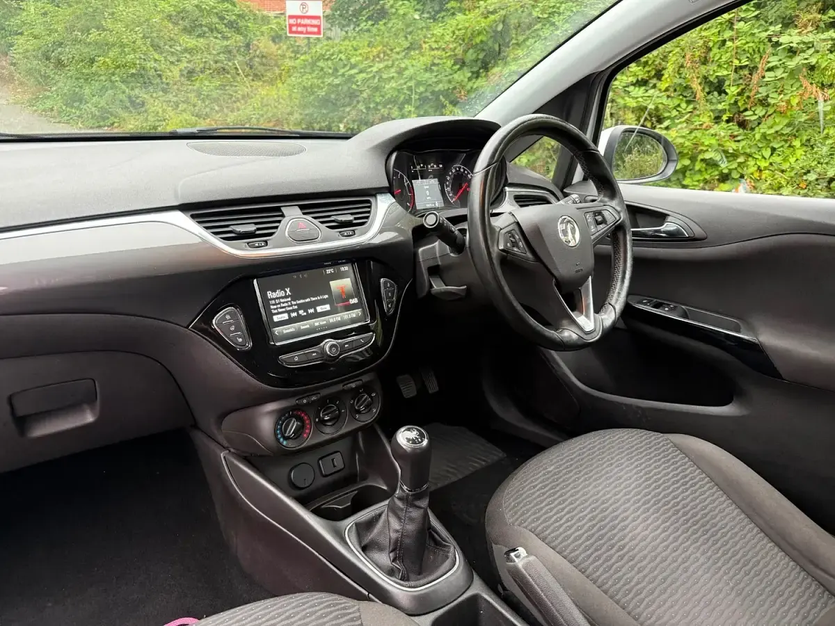 Used Vauxhall Corsa 2016 White Hatchback