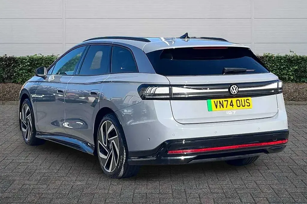 Used VW ID.7 Pro 210 kW (286 HP) 2024 Grey Estate