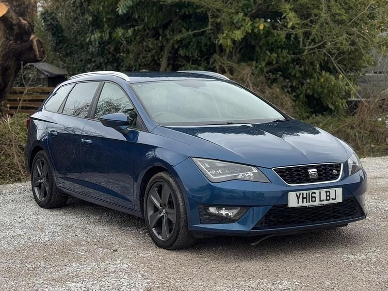 Used Seat Leon FR Sport 150 HP (110 kW) 2016 Blue Estate