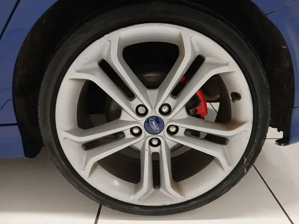 Used Ford Focus ST 185 HP (136 kW) 2018 Blue Hatchback