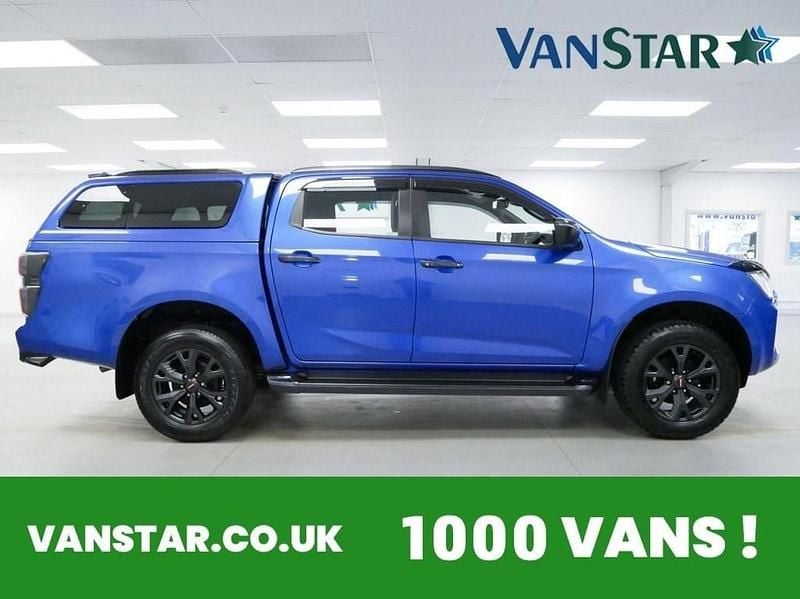 Used Isuzu D-Max 162 HP (119 kW) 2024 Blue Pickup