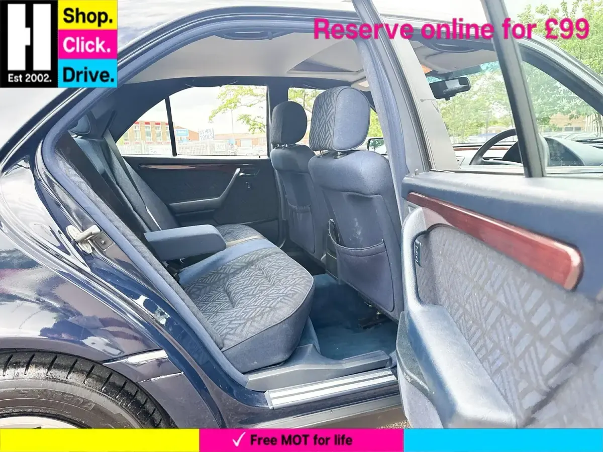 Used Mercedes C180 Classic 122 HP (89 kW) 1995 Blue Sedan