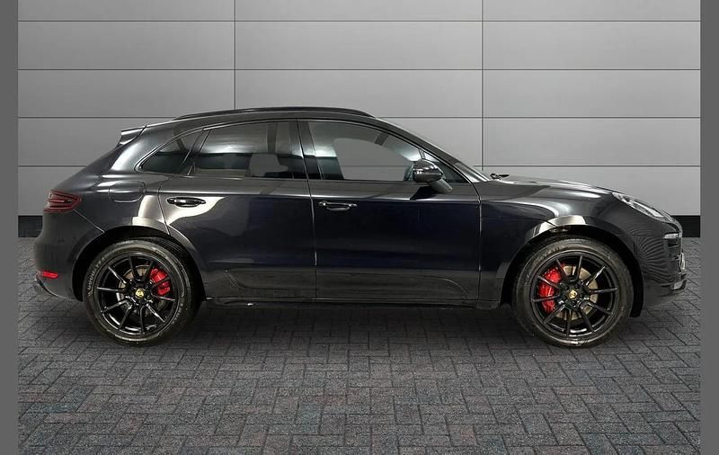 Used Porsche Macan GTS 355 HP (261 kW) 2017 Black SUV