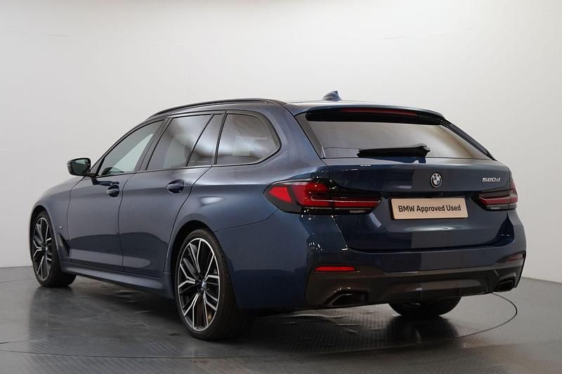 Used BMW 520 M Sport 187 HP (137 kW) 2023 Blue Estate