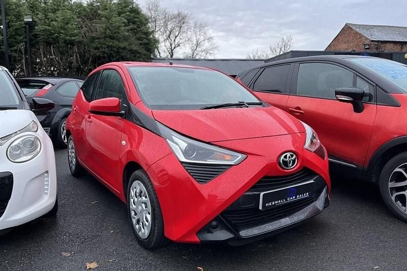 Red Used 2019 Toyota Aygo X-play Hatchback | £7,995 (Fair price) - Image 1/1