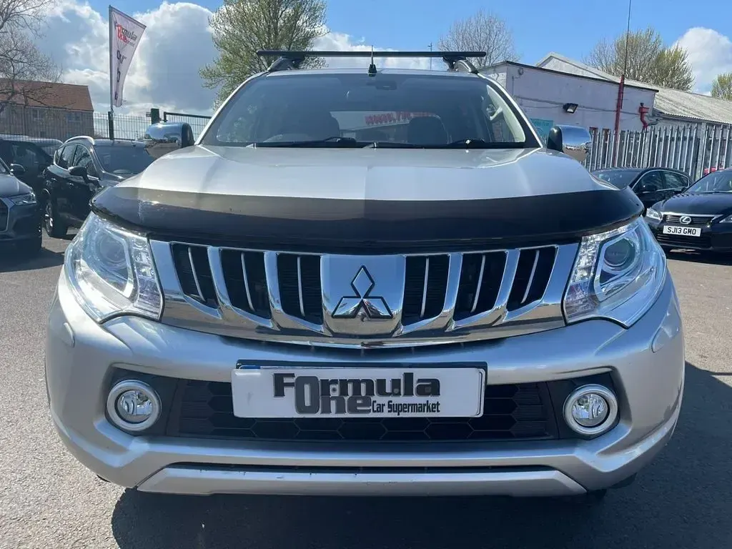 Used Mitsubishi L200 Warrior 178 HP (130 kW) 2015 Silver Pickup
