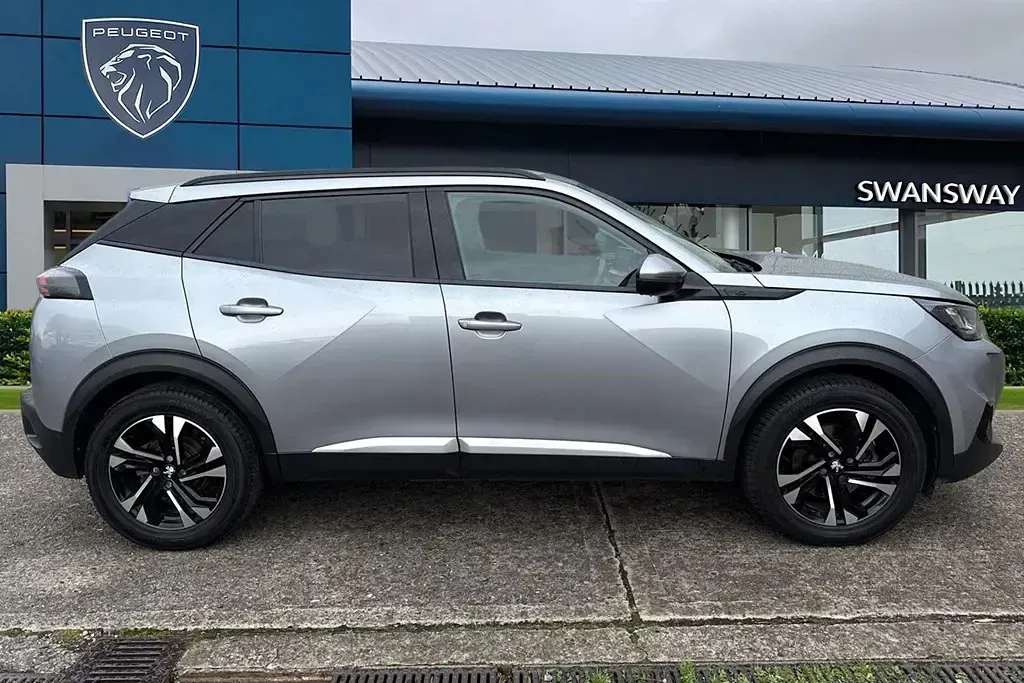 Gebraucht Peugeot e-2008 Allure Premium 98 kW (134 PS) 2021 Grau SUV