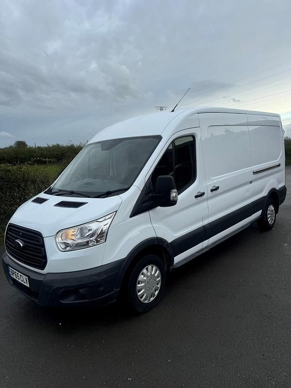 Used Ford Transit 125 HP (91 kW) 2016 White Van