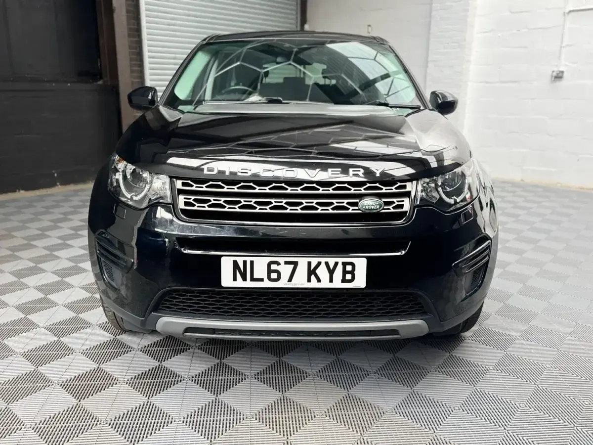 Second-hand Land Rover Discovery Sport SE 2017 Negru SUV
