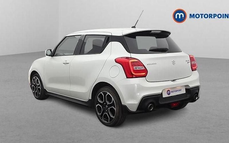 Used Suzuki Swift Sport 140 HP (102 kW) 2018 White Hatchback
