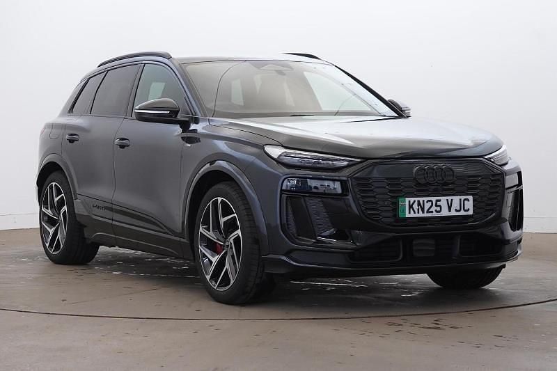 Grey Used 2025 Audi Q6 e-tron Advanced SUV | £55,450 (Super price) - Image 1/4