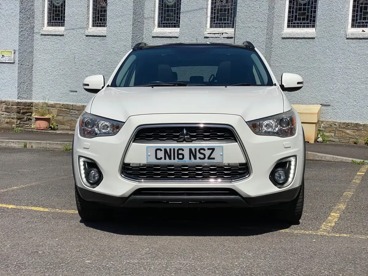 Used Mitsubishi ASX 114 HP (83 kW) 2016 White SUV
