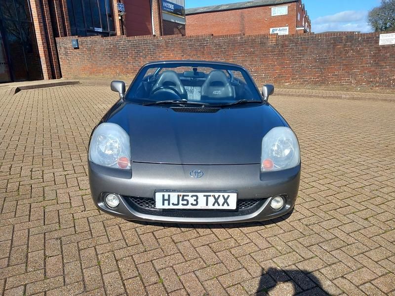 Used Toyota MR2 138 HP (101 kW) 2004 Silver Cabriolet
