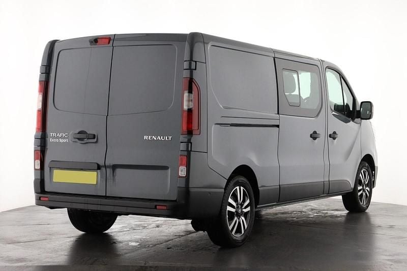 New Renault Trafic 2025 Grey MPV