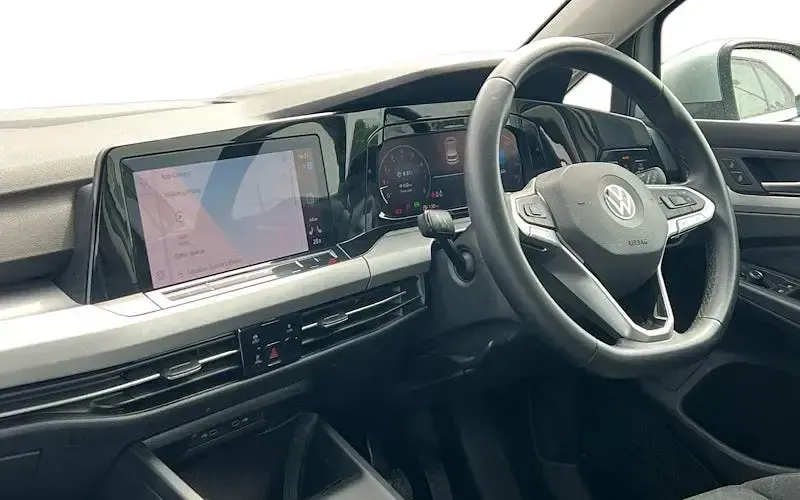 Używany VW Golf VIII Life 150 KM (110 kW) 2023 Hatchback