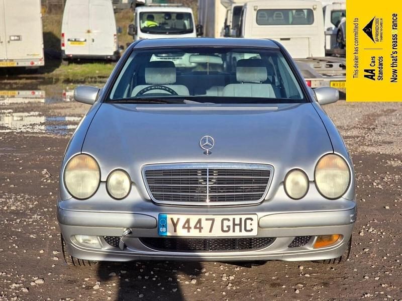 Used Mercedes E240 Classic 170 HP (125 kW) 2001 Silver Sedan