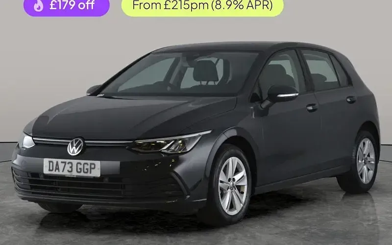 Begagnad VW Golf VIII Life 131 HK (96 kW) 2023 Halvkombi