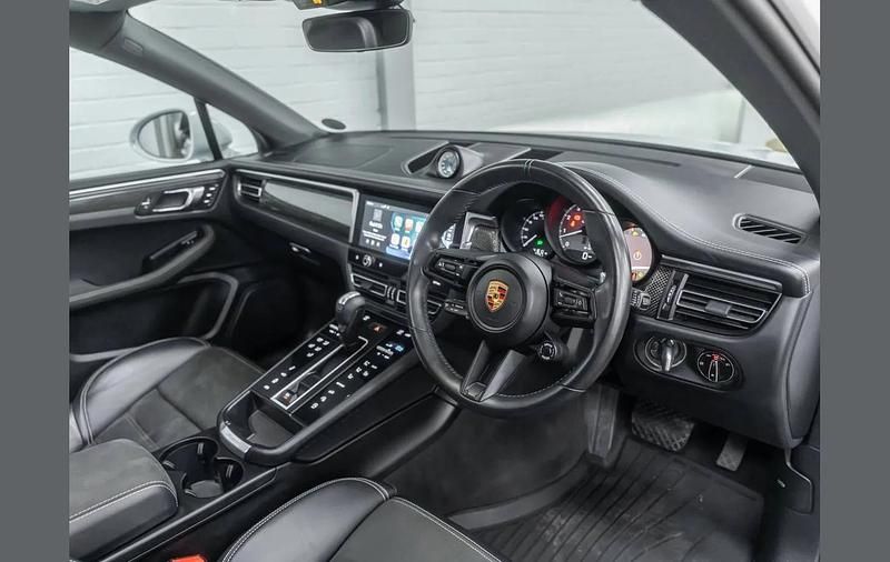 Used Porsche Macan GTS 434 HP (319 kW) 2021 White SUV