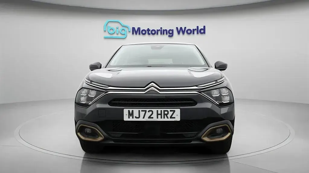 Usado Citroën C4 PureTech 130 CV (95 kW) 2022 Negro Utilitario