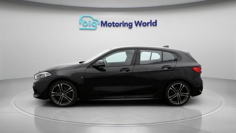 Used BMW 118 M Sport 134 HP (98 kW) 2022 Black Hatchback