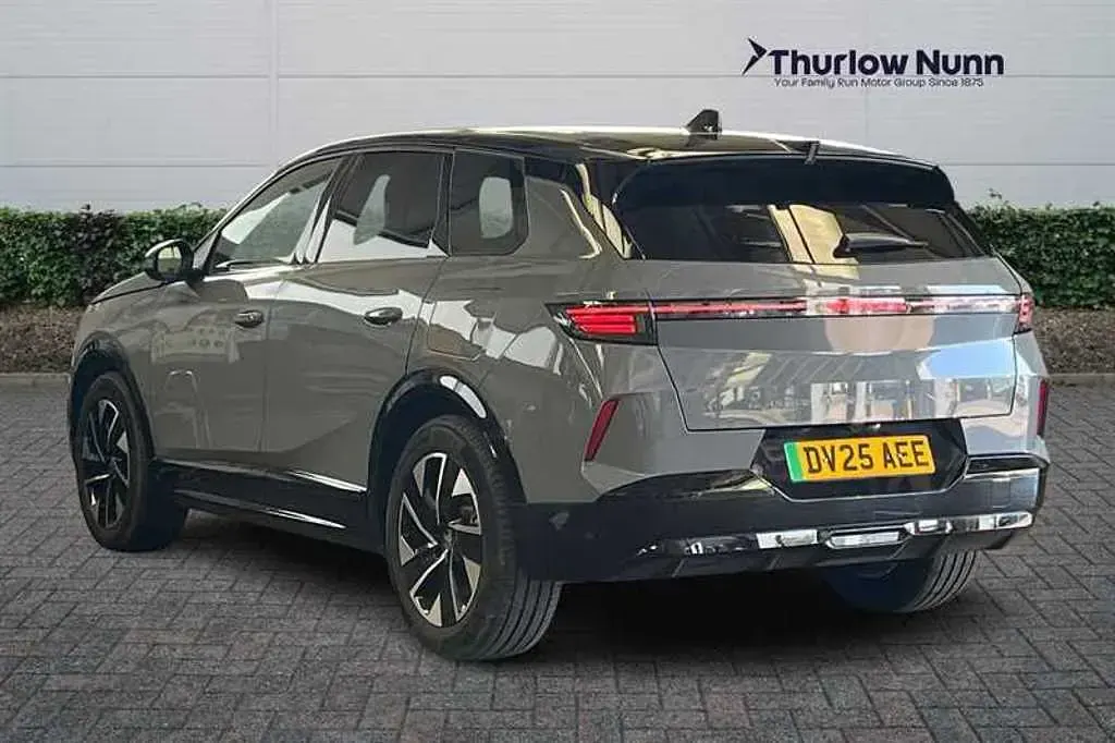 Used Vauxhall Grandland 156 kW (213 HP) 2025 SUV
