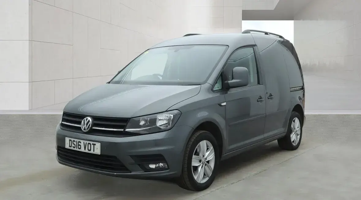 Used VW Caddy Highline 150 HP (110 kW) 2016 Grey MPV