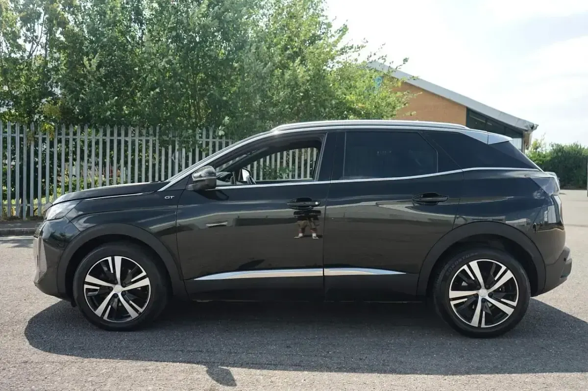 Used Peugeot 3008 GT 131 HP (96 kW) 2022 Black SUV