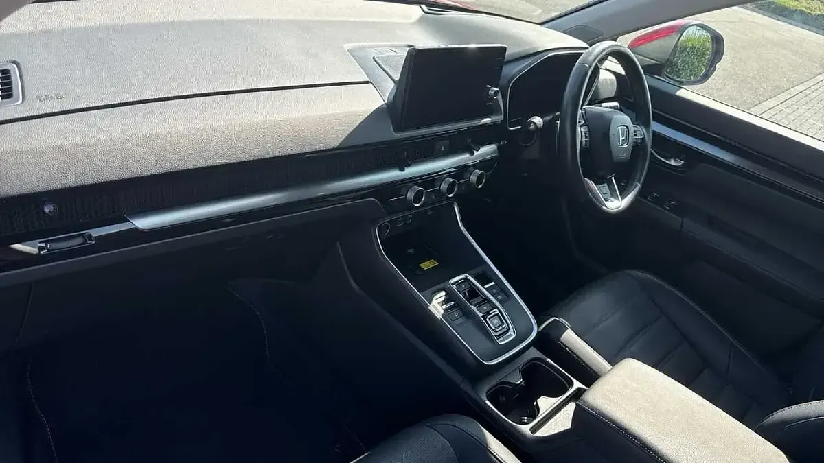 Used Honda CR-V Advance 184 HP (135 kW) 2024 Red SUV
