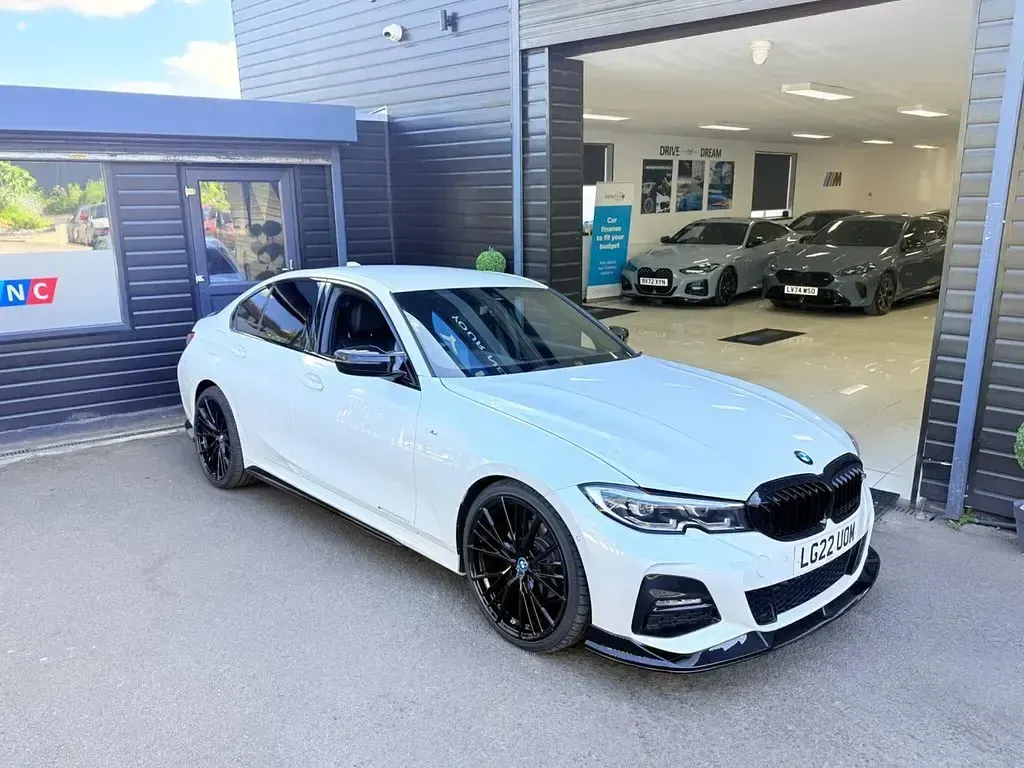 Used BMW 320 M Sport 2022 White Sedan