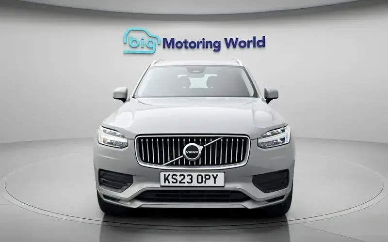 Used Volvo XC90 Core 250 HP (183 kW) 2025 SUV