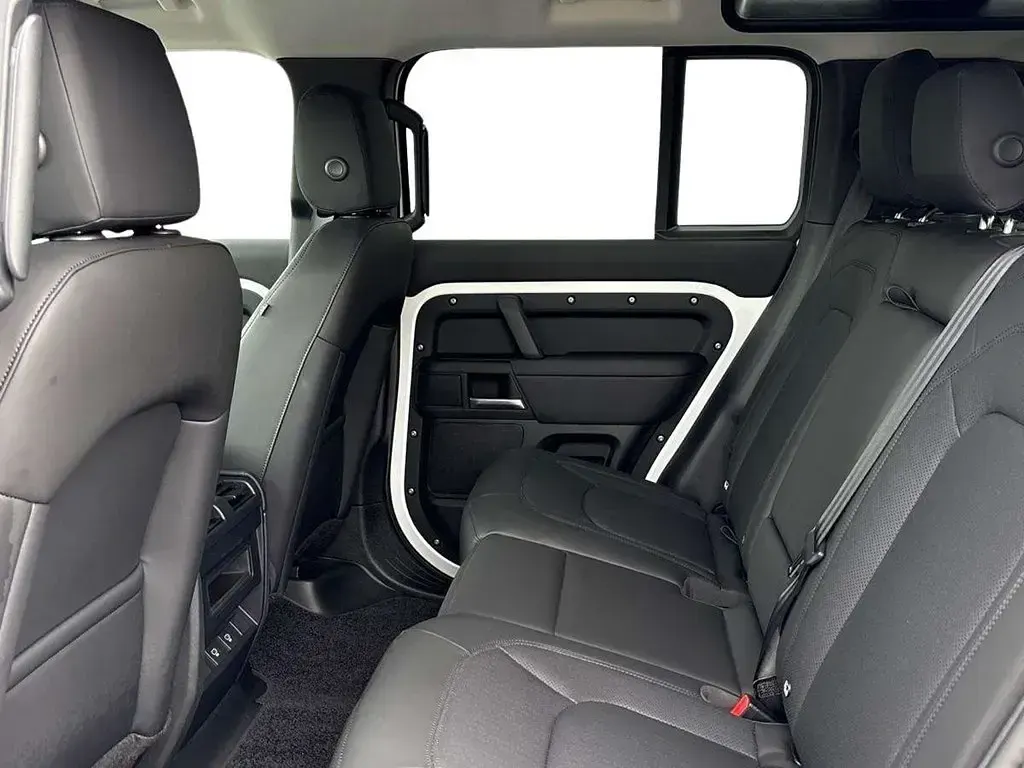 Usado Land Rover Defender S 345 HP (253 kW) 2024 Branco SUV