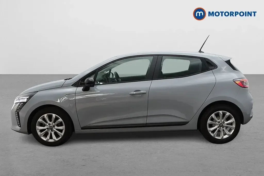 Used Renault Clio V Evolution 90 HP (66 kW) 2024 Grey Hatchback