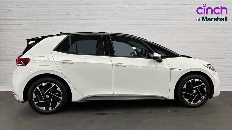 Used VW ID.3 Pro Performance 150 kW (204 HP) 2021 White Hatchback
