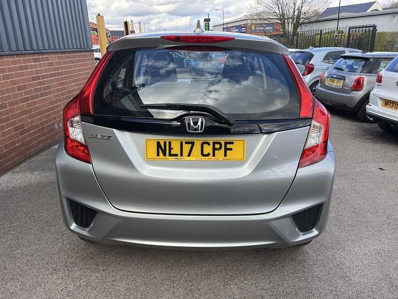 Used Honda Jazz S 102 HP (75 kW) 2017 Silver Hatchback