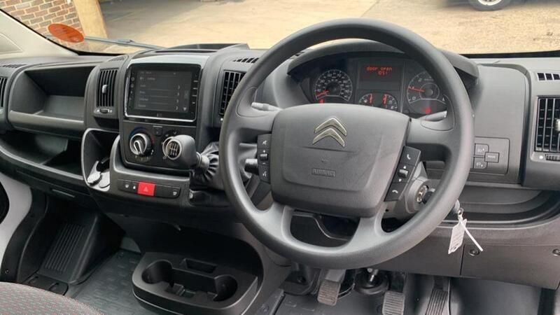 White New 2024 Citroën Relay Van | £22,930 (Fair price) - Image 1/4