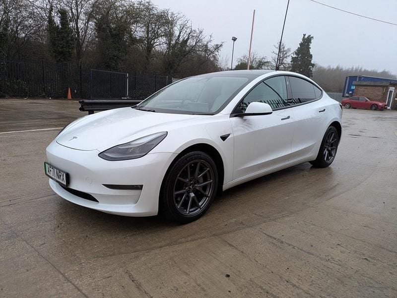 Used Tesla Model 3 Long Range AWD 72 kW (98 HP) 2021 White Sedan