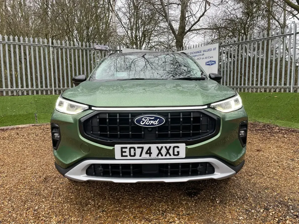 Used Ford Kuga Active 240 HP (176 kW) 2024 Green SUV