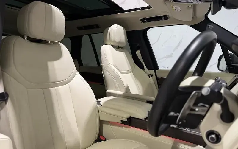 Used Land Rover Range Rover SE 441 HP (324 kW) 2023 SUV