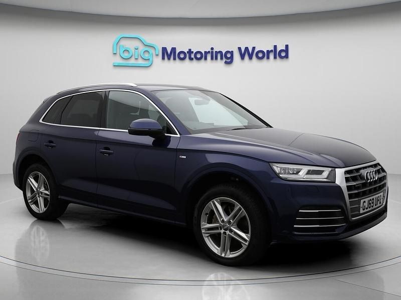 Blue Used 2019 Audi Q5 S-Line SUV | £20,750 (Fair price) - Image 1/4